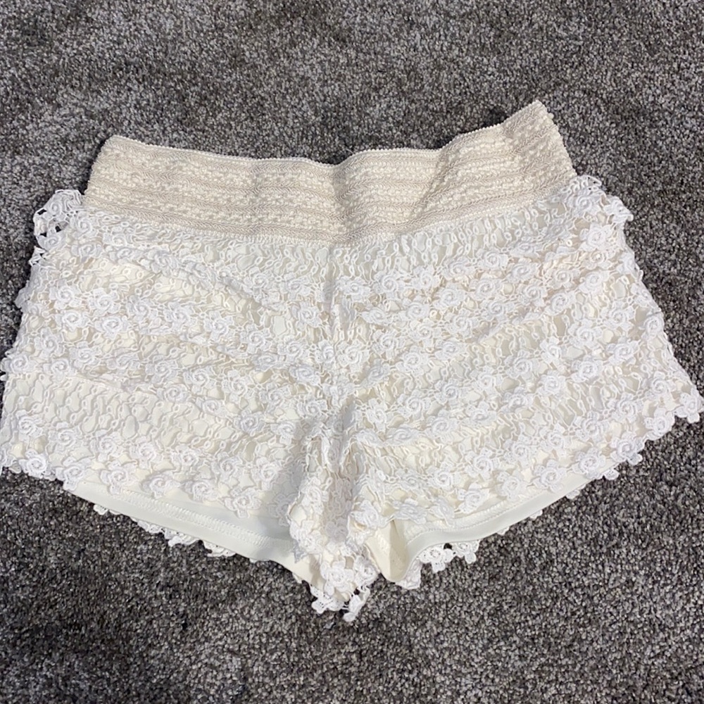 Ruffled shorts size medium